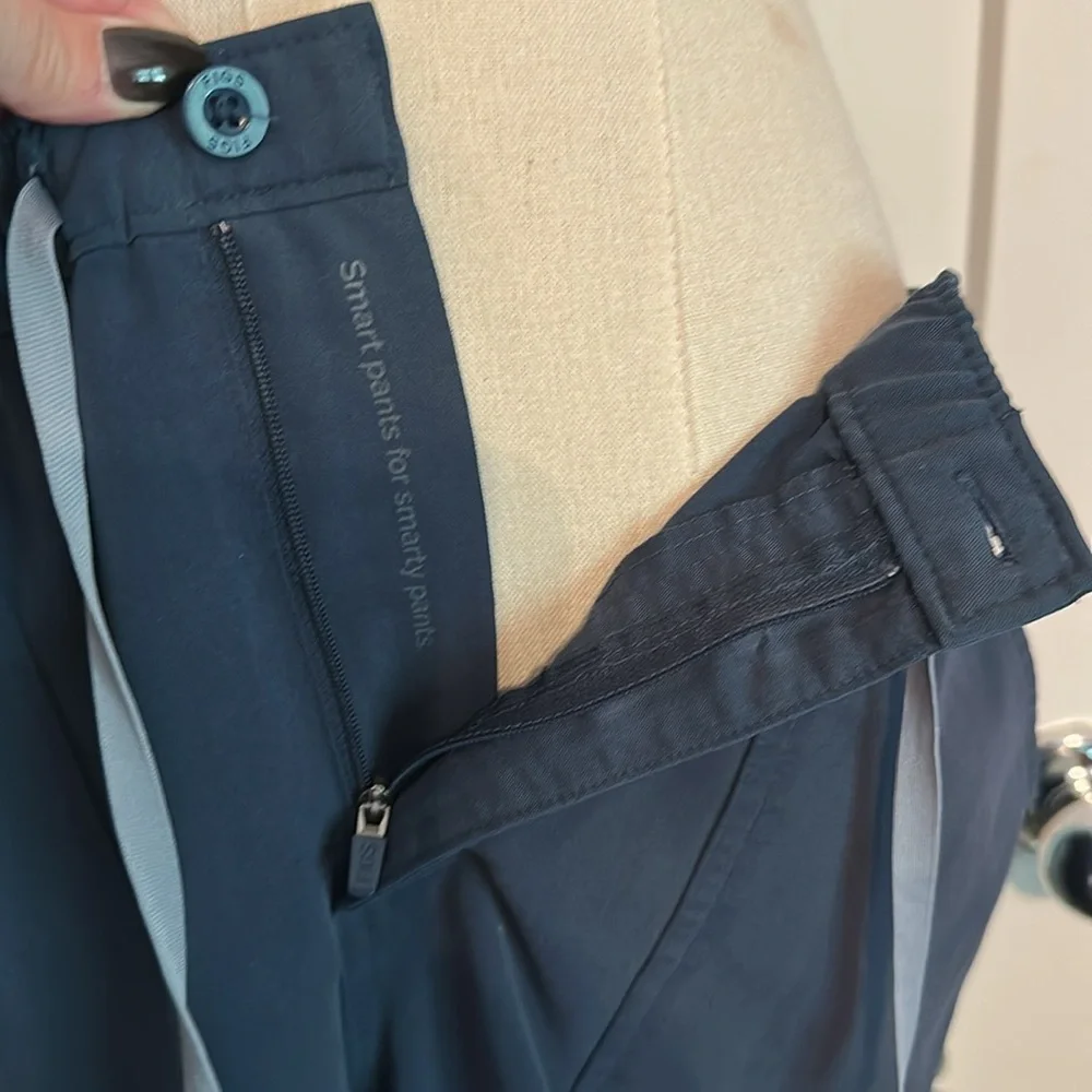 FIGS Cairo cargo Men's Navy blue zipper button drawcord pockets M joggers Pants
